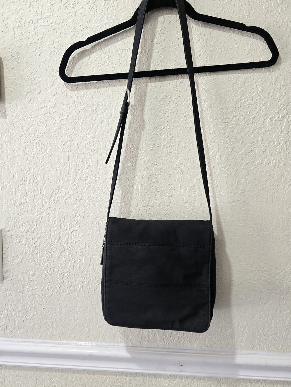 Nine West Black Crossbody Messenger Bag - Classic Everyday Carry 9x 9x 3*